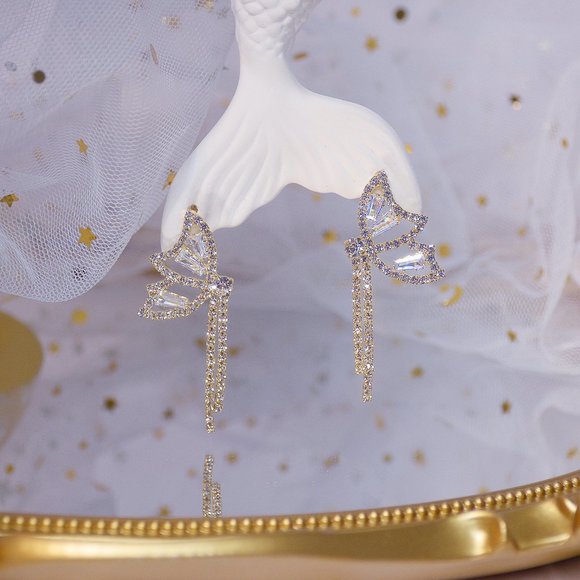 NEW 14K Gold Plated Round Diamond Butterfly Tassel Drop Earrings - Picture 4 of 6